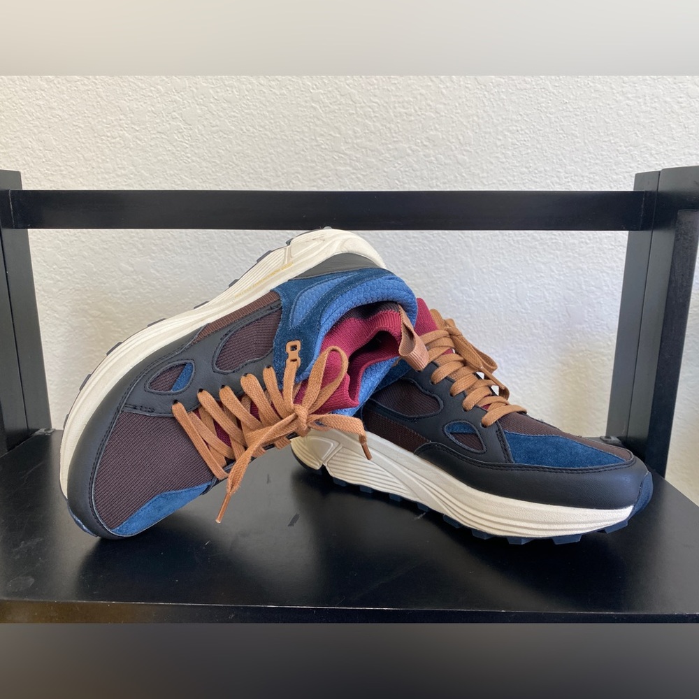 BrandBlack Sneakers Vibram Sole